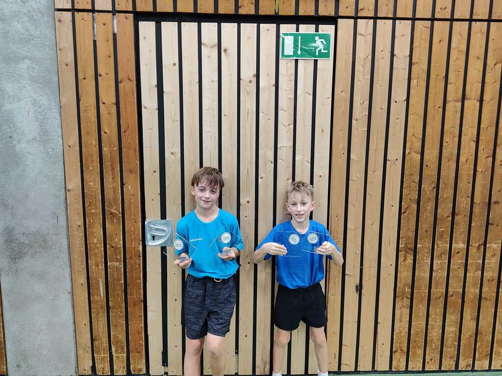 U11 Doppel Sieg Leon ( rechts der kleine Mann )